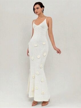 Elegant White Floral Appliqué Maxi Dress